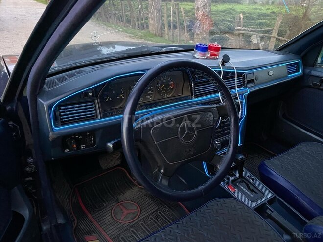 Mercedes 190 1993, 437,684 km - 2.0 l - Astara