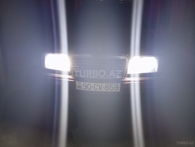 Mercedes E 220 1995, 326,480 km - 2.2 l - Xırdalan