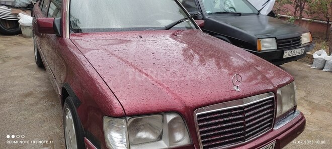 Mercedes E 220 1995, 326,480 km - 2.2 l - Xırdalan