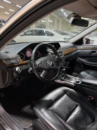 Mercedes E 220 d 2009, 288,008 km - 2.2 l - Sumqayıt