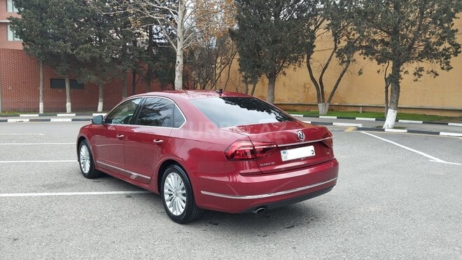 Volkswagen Passat 2017, 210,000 km - 1.8 л - Bakı