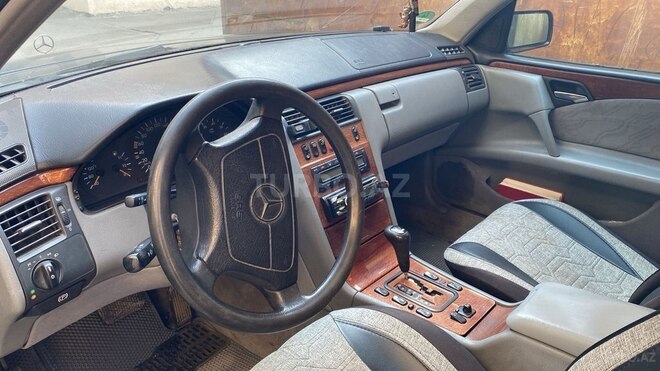 Mercedes E 240 1998, 500,000 km - 2.4 l - Bakı