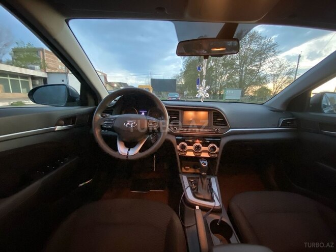Hyundai Elantra 2019, 128,748 km - 2.0 л - Şəmkir