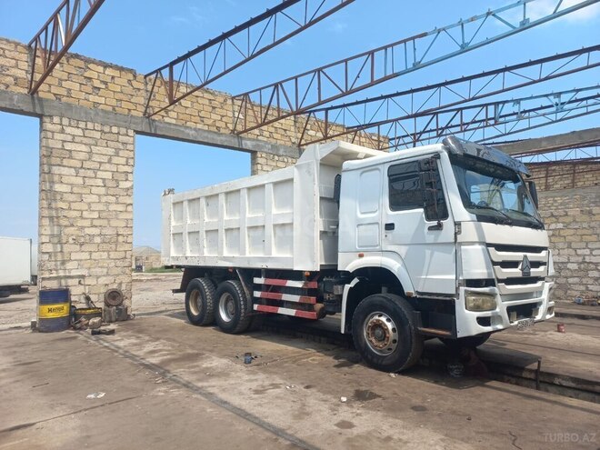 HOWO Sinotruk 2013, 120,000 km - 9.5 l - Gəncə