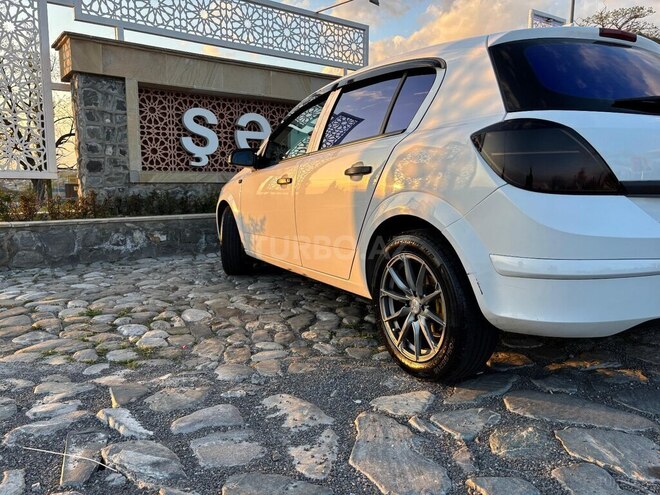 Opel Astra 2009, 310,000 km - 1.4 l - Şəki