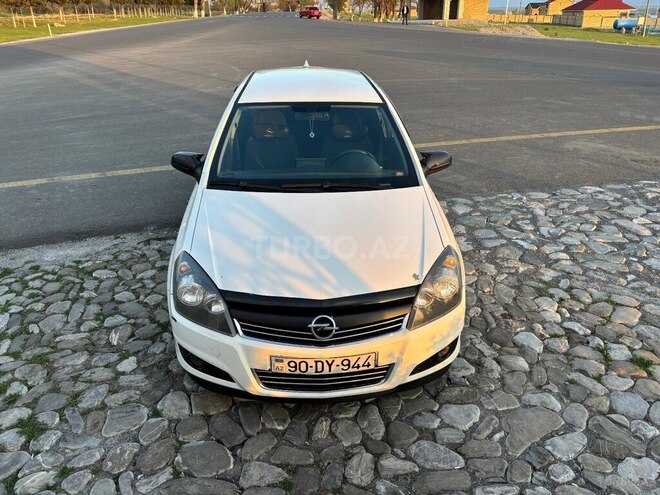 Opel Astra 2009, 310,000 km - 1.4 l - Şəki