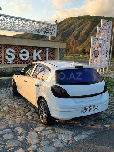 Opel Astra 2009, 310,000 km - 1.4 l - Şəki