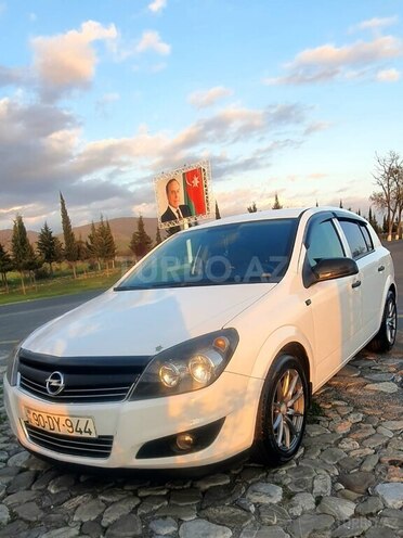 Opel Astra 2009, 310,000 km - 1.4 l - Şəki