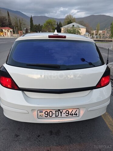 Opel Astra 2009, 310,000 km - 1.4 l - Şəki