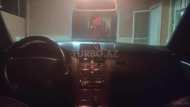 Mercedes E 240 1998, 450,000 km - 2.4 l - Bakı