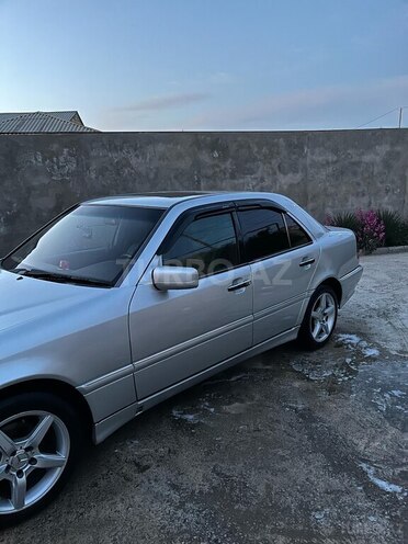 Mercedes C 230 2000, 452,000 km - 2.3 л - Sumqayıt