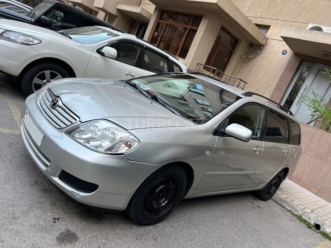 Toyota Corolla 2004, 390,000 km - 1.4 l - Bakı