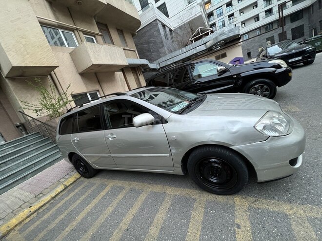 Toyota Corolla 2004, 390,000 km - 1.4 l - Bakı