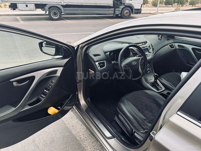 Hyundai Elantra 2015, 217,261 km - 1.8 l - Bakı