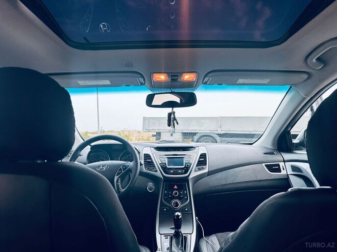 Hyundai Elantra 2015, 217,261 km - 1.8 l - Bakı