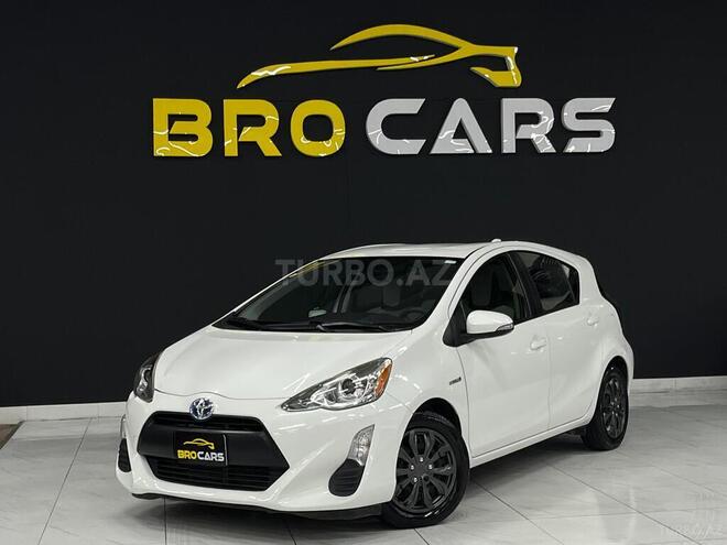 Toyota Prius C 2015, 215,005 km - 1.5 l - Bakı