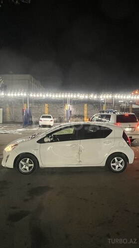 Toyota Aqua 2015, 165,000 km - 1.5 l - Bakı