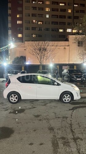 Toyota Aqua 2015, 165,000 km - 1.5 l - Bakı