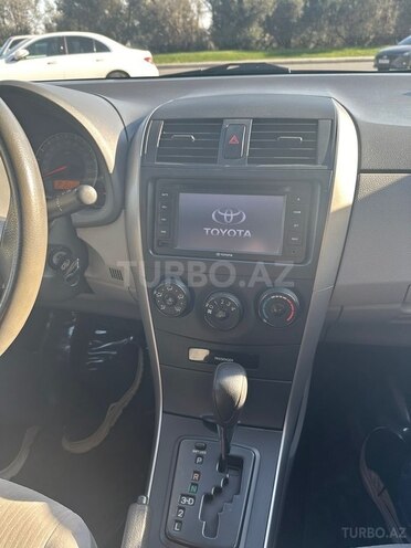 Toyota Corolla 2008, 230,000 km - 1.6 л - Biləsuvar