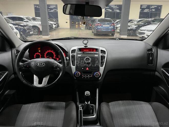 Kia Ceed 2010, 196,000 km - 1.6 л - Bakı