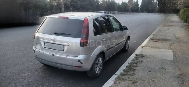 Ford Fiesta 2005, 324,000 km - 1.4 l - Gəncə