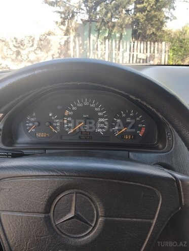 Mercedes E 230 1996, 482,727 km - 2.3 l - Kürdəmir