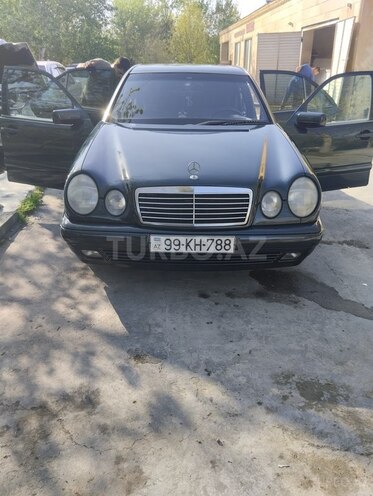 Mercedes E 230 1996, 482,727 km - 2.3 l - Kürdəmir