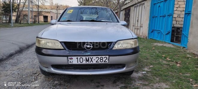 Opel Vectra 1997, 330,000 km - 1.8 l - Mingəçevir