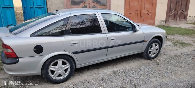 Opel Vectra 1997, 330,000 km - 1.8 l - Mingəçevir