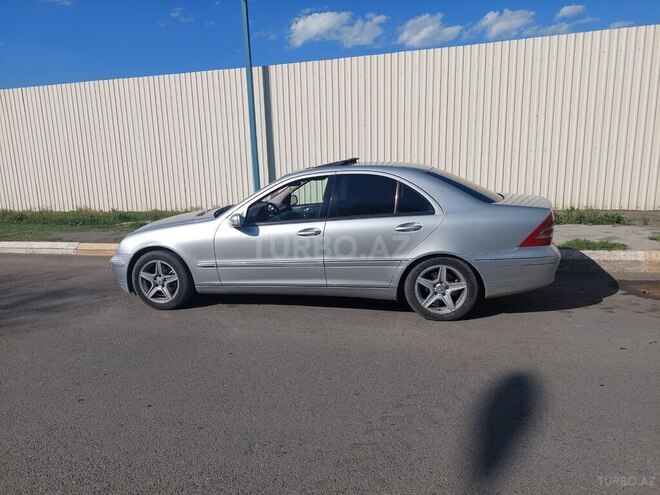 Mercedes C 180 2002, 286,000 km - 1.8 l - Bakı