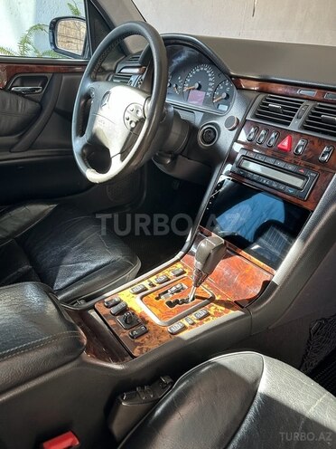 Mercedes E 240 2000, 350,000 km - 2.6 l - Lənkəran