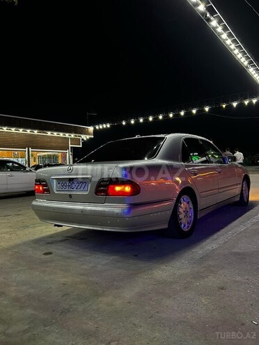 Mercedes E 200 2000, 300,000 km - 2.0 l - Şirvan