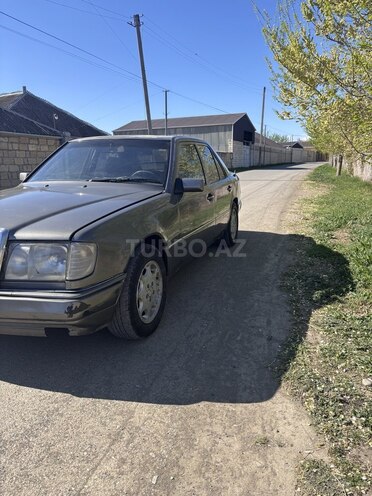 Mercedes E 250 1992, 362,819 km - 2.5 l - Goranboy