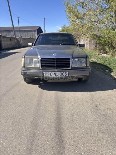 Mercedes E 250 1992, 362,819 km - 2.5 l - Goranboy