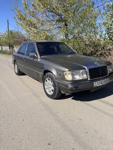 Mercedes E 250 1992, 362,819 km - 2.5 l - Goranboy
