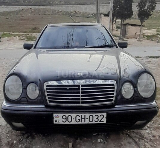 Mercedes E 240 1999, 320,456 km - 2.4 л - Bakı