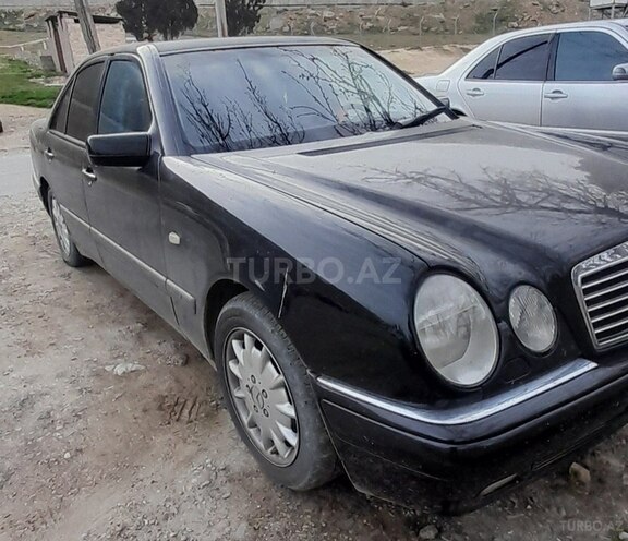 Mercedes E 240 1999, 320,456 km - 2.4 л - Bakı