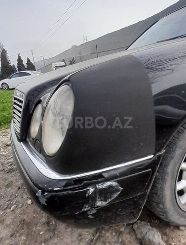 Mercedes E 240 1999, 320,456 km - 2.4 л - Bakı