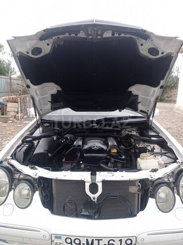 Mercedes E 240 2000, 242,000 km - 2.4 l - Kürdəmir