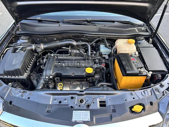 Opel Astra 2009, 115,400 km - 1.4 l - Şəki