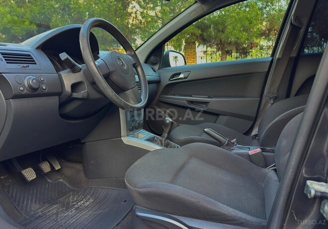 Opel Astra 2009, 115,400 km - 1.4 l - Şəki