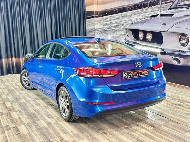 Hyundai Elantra 2018, 78,700 km - 2.0 л - Sumqayıt
