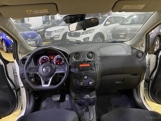 Nissan Note-9