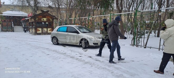 Toyota Corolla 2005, 300,000 km - 1.4 л - Hacıqabul
