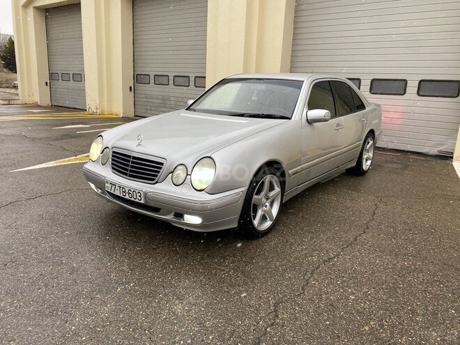 Mercedes E 240 2001, 330,000 km - 2.4 л - Bakı