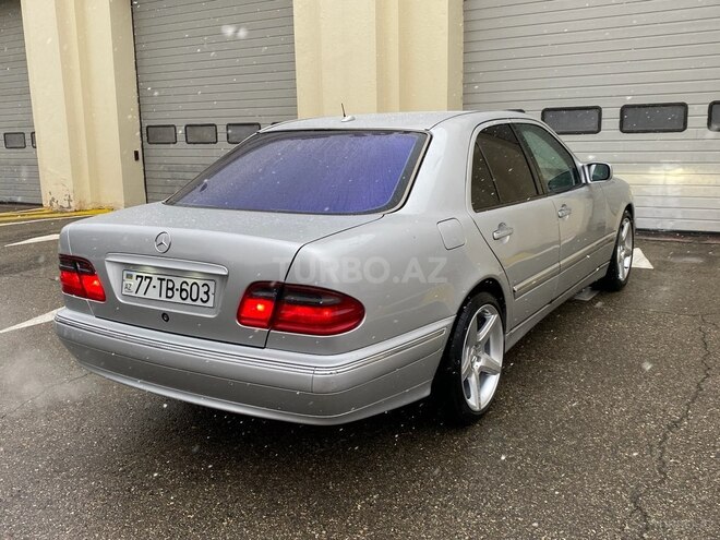 Mercedes E 240 2001, 330,000 km - 2.4 л - Bakı
