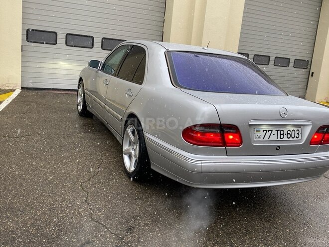 Mercedes E 240 2001, 330,000 km - 2.4 л - Bakı