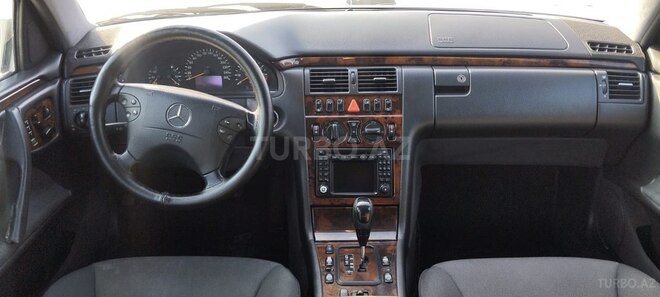 Mercedes E 240 2001, 330,000 km - 2.4 л - Bakı