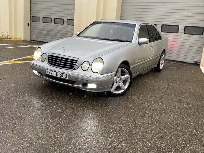 Mercedes E 240 2001, 330,000 km - 2.4 л - Bakı
