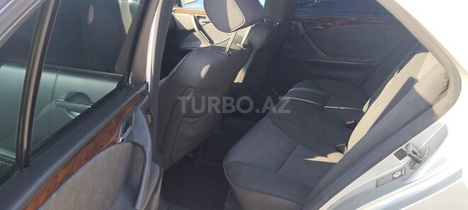 Mercedes E 240 2001, 330,000 km - 2.4 л - Bakı